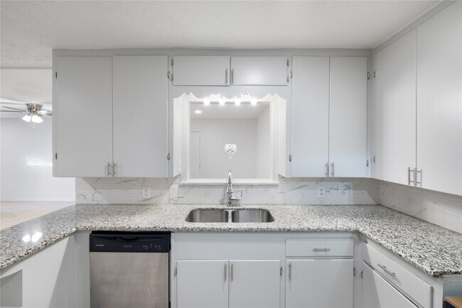 Building Photo - 2310 Pecos St