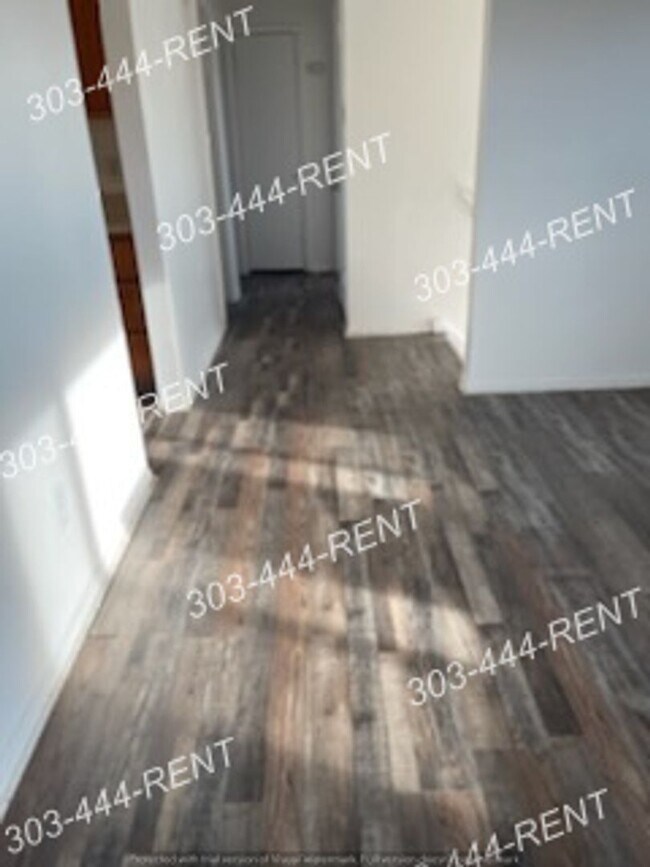 Building Photo - 7960-7966 Patricia Dr