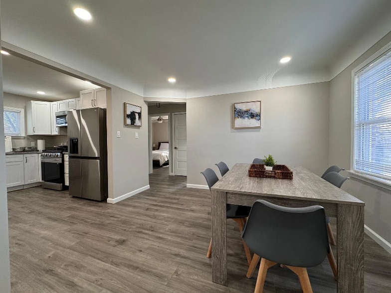 Building Photo - 1607 Catalpa Dr