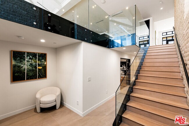Building Photo - 3116 Elvido Dr