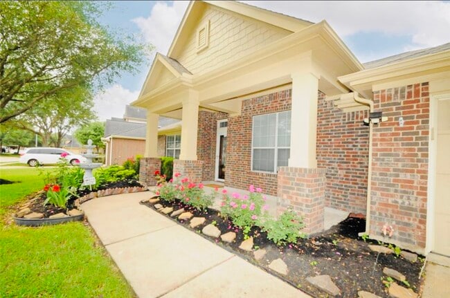 Building Photo - 7214 Paradise Park Bend