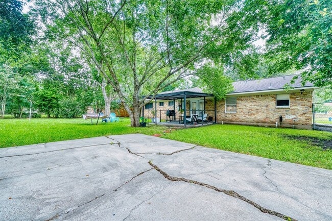Building Photo - 5911 Dawnridge Dr