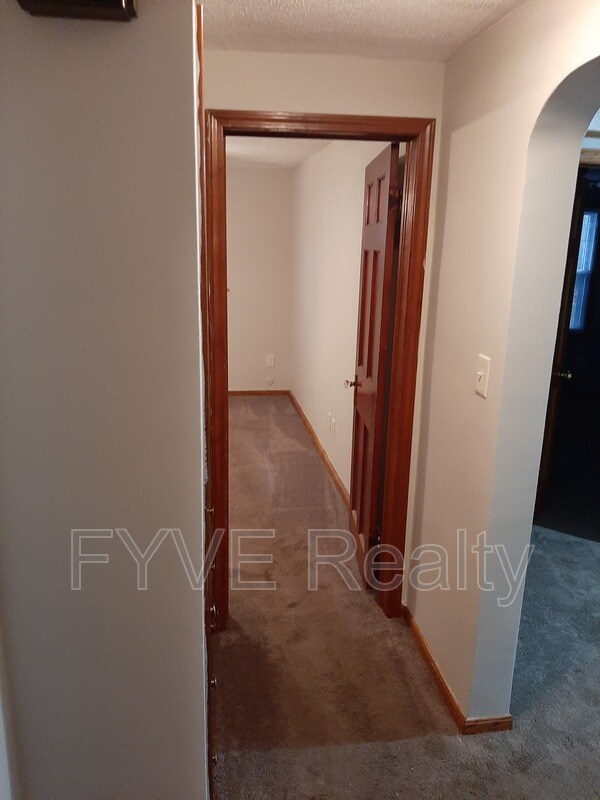 Building Photo - 1222 E 340th St
