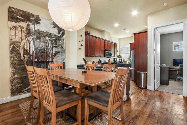 Building Photo - 1905 Summer St