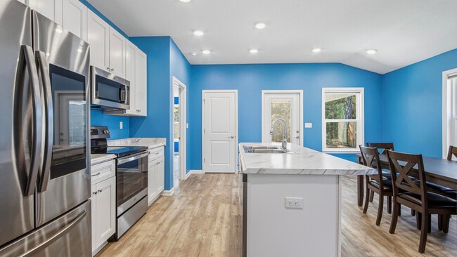 Building Photo - 1249 Martin Rd