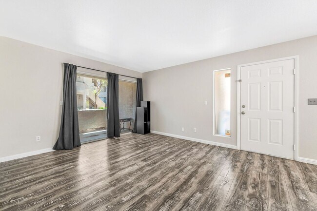 Building Photo - 3060 Tarpon