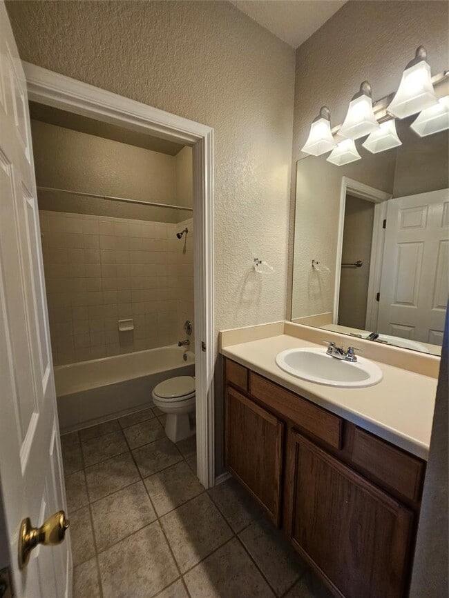 Building Photo - 302 Windridge Village Cove