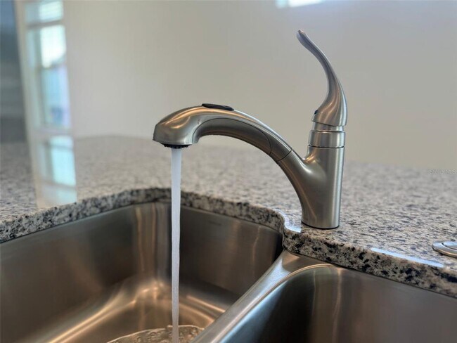 Building Photo - 16085 Scarpetta St