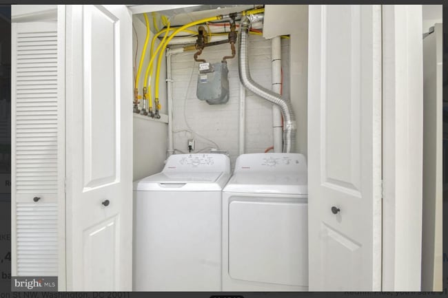 Building Photo - 134 Madison St NW