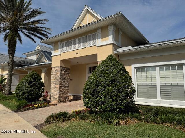 Building Photo - 8215 Green Parrot Rd