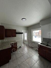 Building Photo - 1040 Campbell St