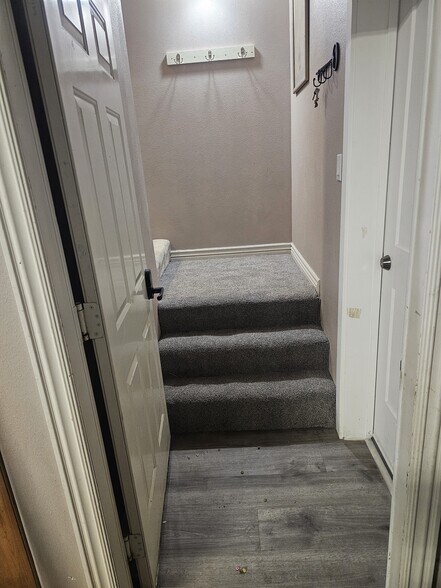 Building Photo - 2353 S Sandia Rd