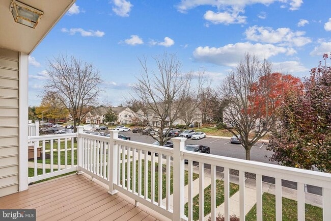 Building Photo - 1010 Crestmont Dr