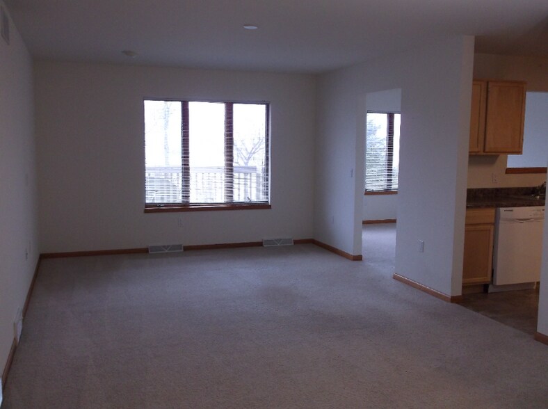 Building Photo - 416 New Age Cir