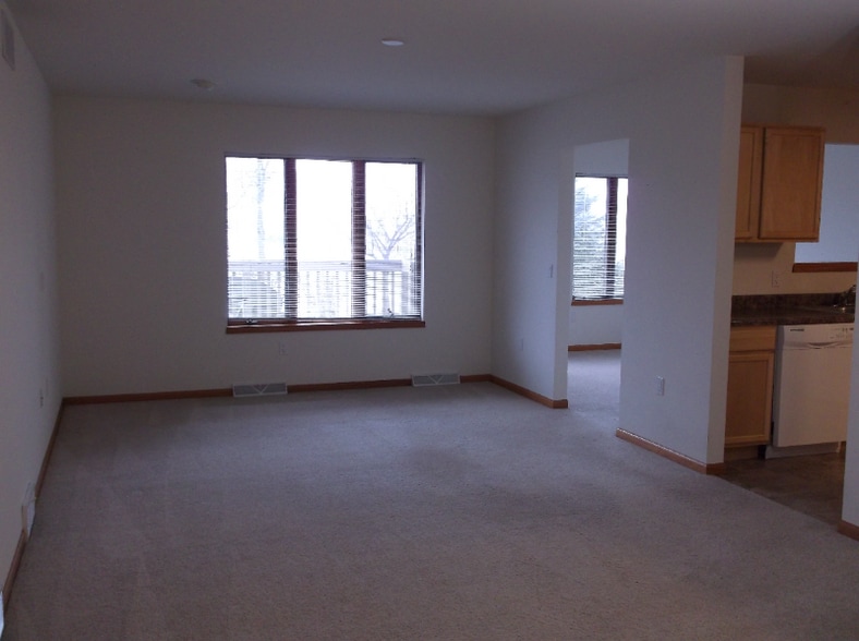 Building Photo - 418 New Age Cir