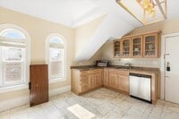 Building Photo - 61 Coral Ave