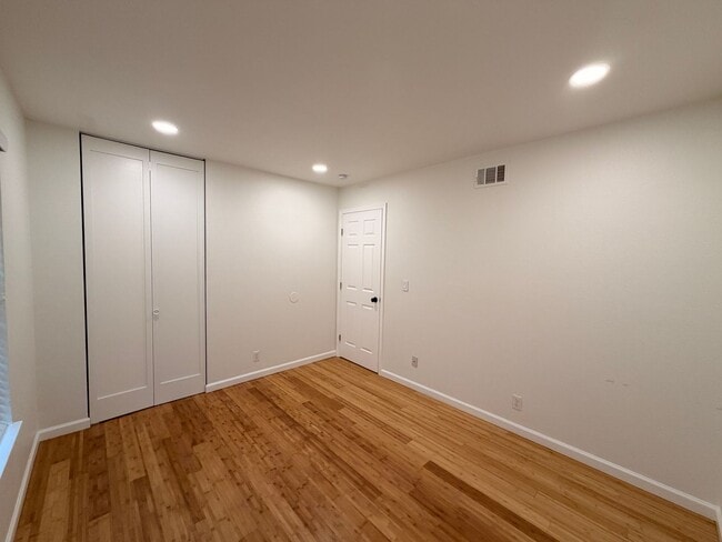 Building Photo - 5929 Mabie Ct