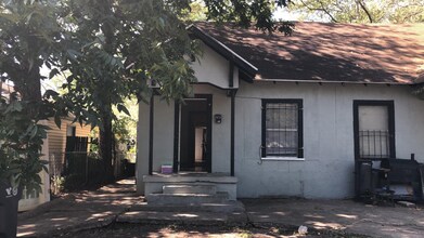 Building Photo - 930 N 11th St