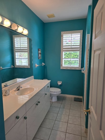 Building Photo - 4947 Cedar Oak Wy