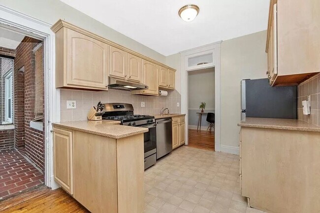 Building Photo - WOW!!! NO FEE AND VERY NICE 2 BED AVAILABLE 9/1