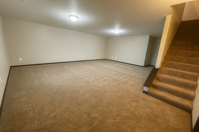 Building Photo - 2102/06 E Village Estates Dr