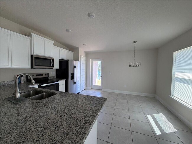 Building Photo - 4391 Sagefield Dr
