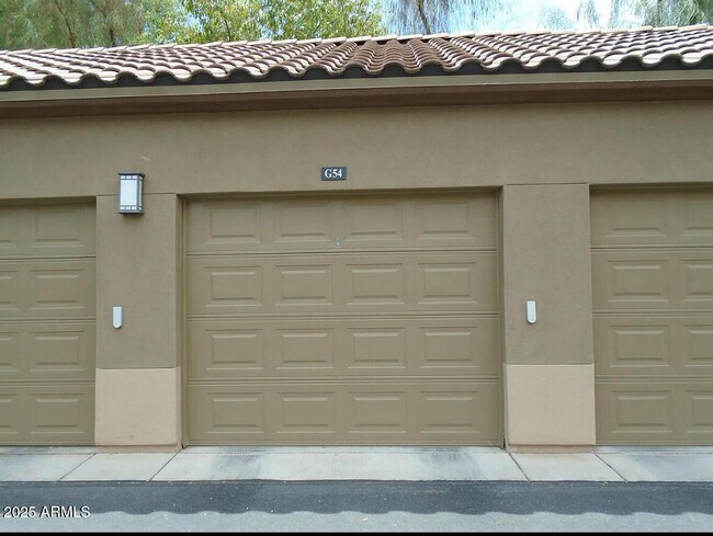 Building Photo - 7027 N Scottsdale Rd
