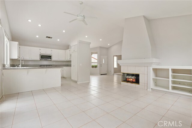 Building Photo - 38 Colony Way