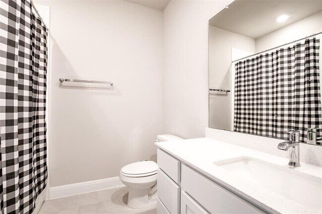 Building Photo - 16701 Casa Anna Dr.
