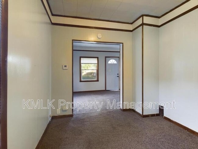 Building Photo - 1128 Cordova Ave