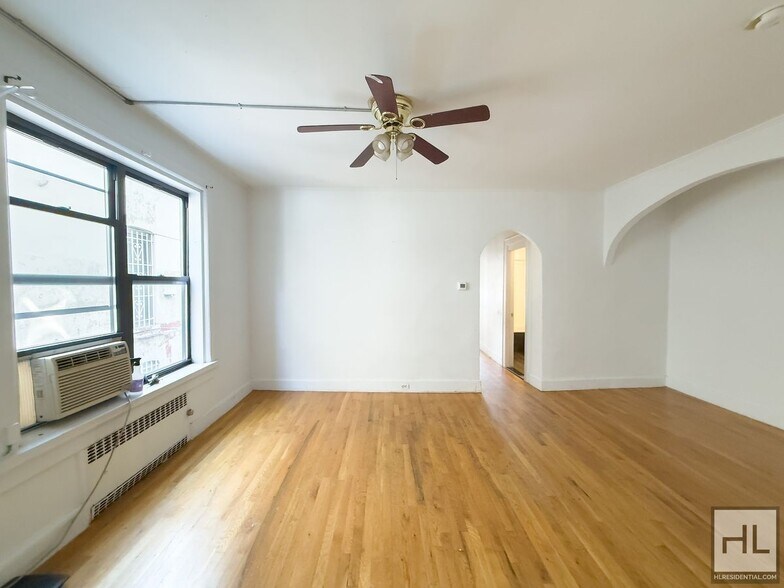 Building Photo - SULLIVAN PLACE / Renovated Full-Floor 1-Be...