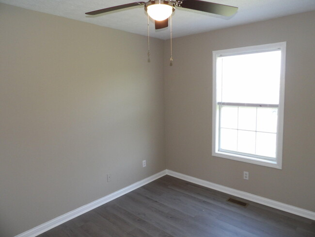 Building Photo - 312 Bypass Plaza Dr