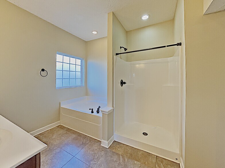 Building Photo - 1205 Sundown Ct