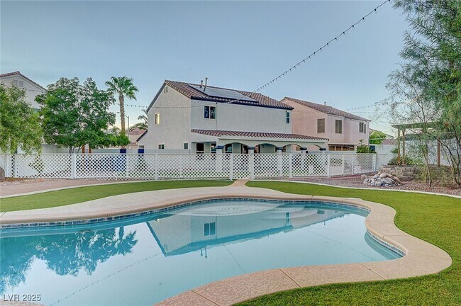 Building Photo - 5470 Logville St