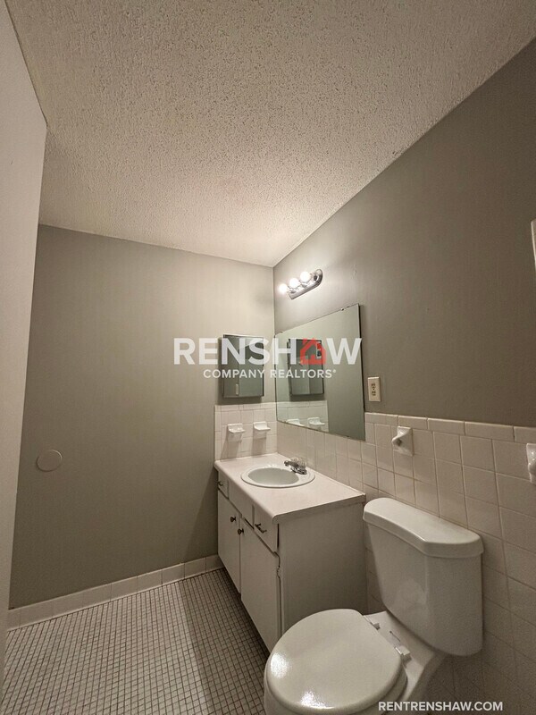 Building Photo - 3212 13 Colony Mall