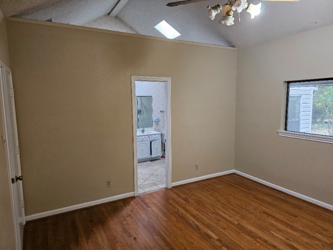 Building Photo - 4033 Coronado Dr