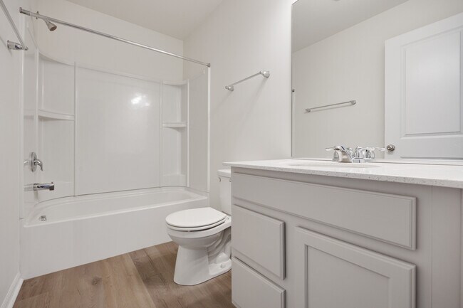 Building Photo - 537 Watercress Dr