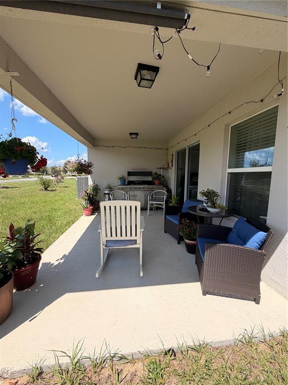 Building Photo - 9051 Oscraft Dr
