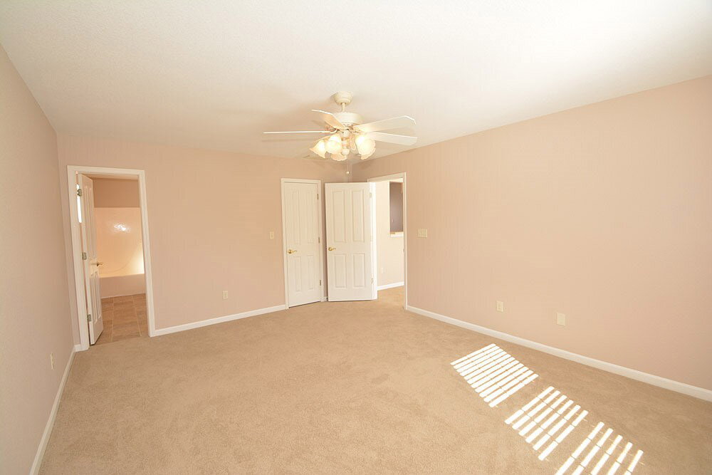 Building Photo - 285 Pennwood Ln