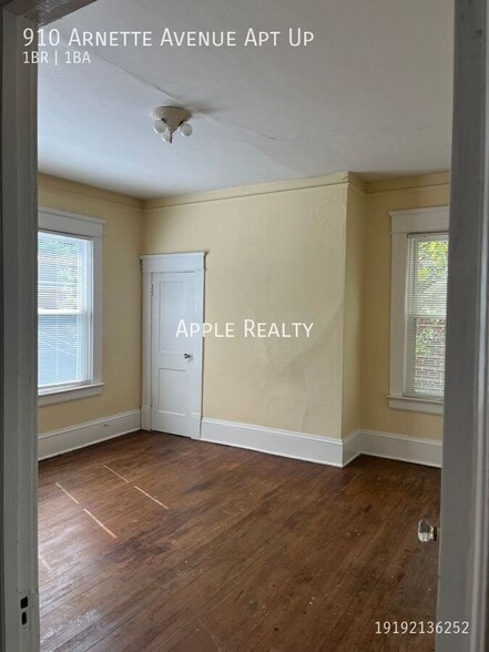 Building Photo - 910 Arnette Ave
