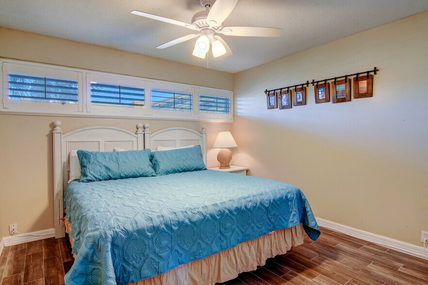 Building Photo - 14810 Windward Dr
