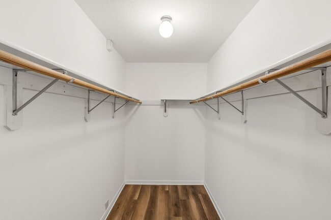 Building Photo - 2412-2414 Calder Ct.