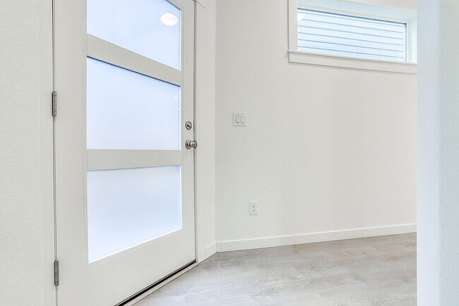 Building Photo - Modern Living in the Heart of Ridgefield: Quartz Finishes & Open-Concept Charm