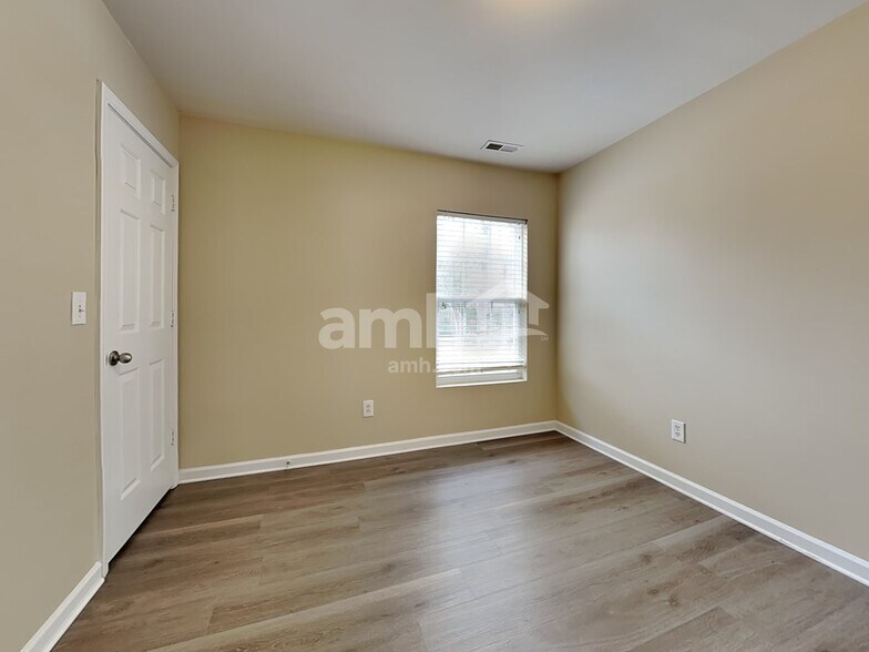 Building Photo - 189 Depot Ridge Rd