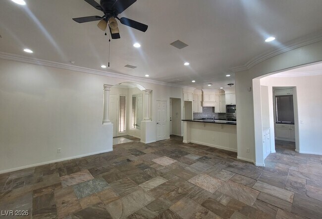 Building Photo - 9338 Wilderness Glen Ave