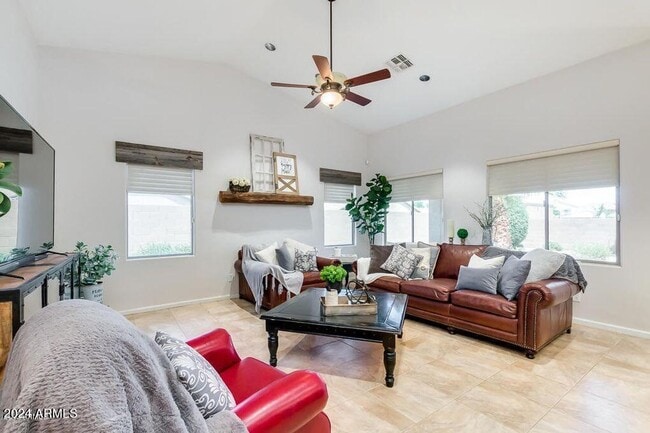 Building Photo - 2298 E Ebony Dr