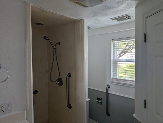 Building Photo - 10143 FM 524 Rd