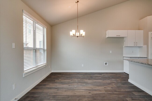 Building Photo - GORGEOUS 3 BEDROOM FOUR PLEX LOCATED IN MI...