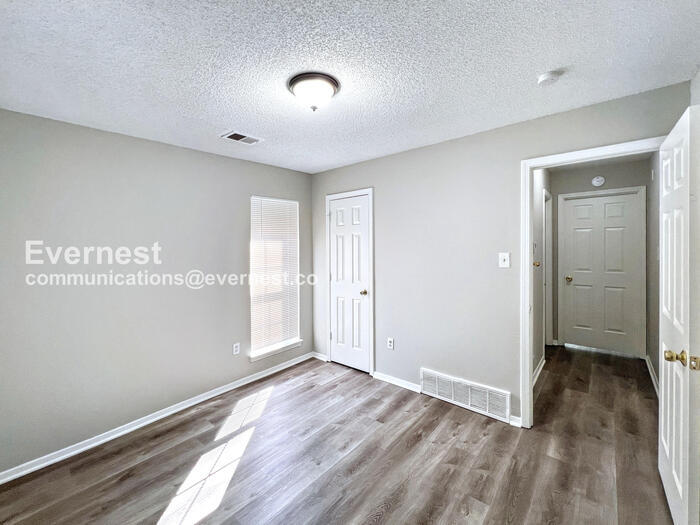 Building Photo - 7594 Iris Dr