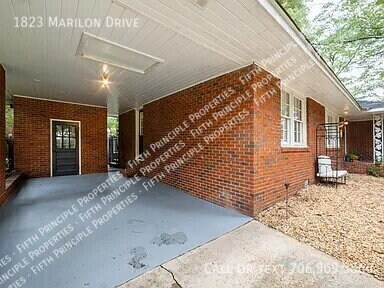 Building Photo - 1823 Marilon Dr